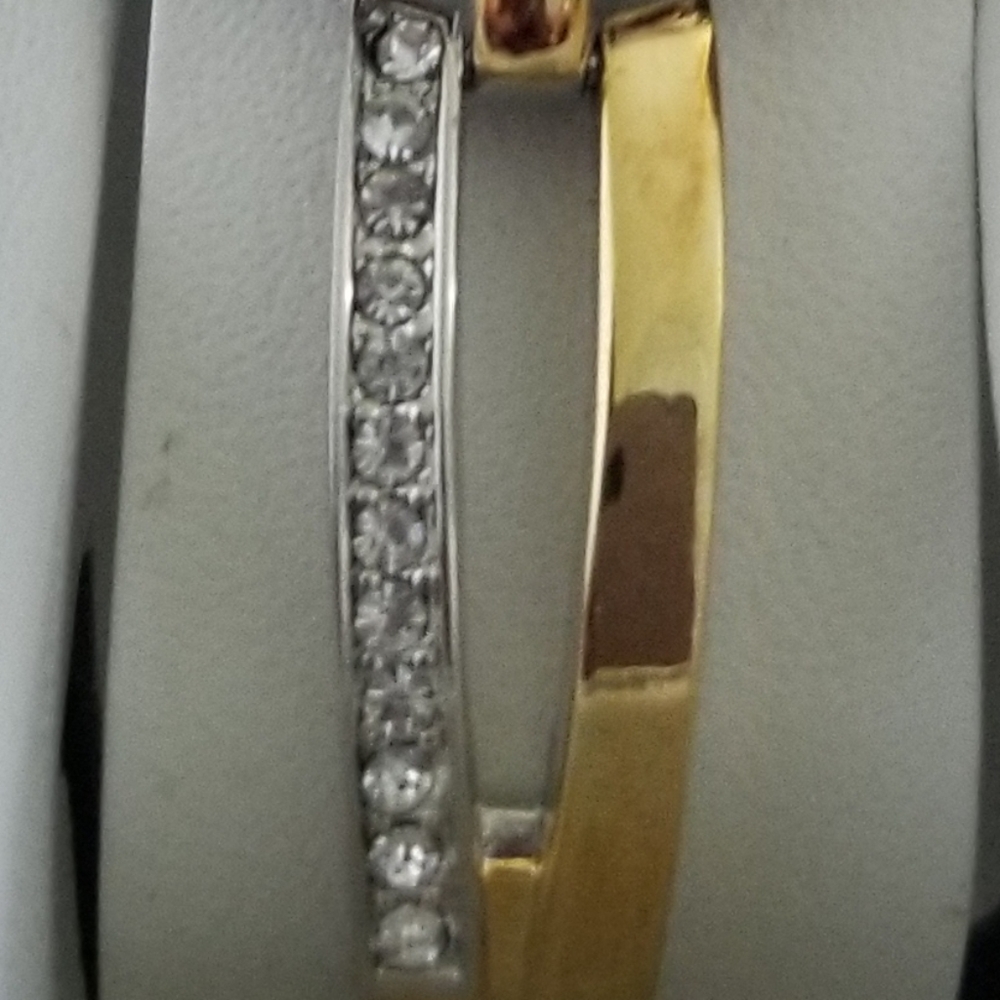 Embassy Quartz Watch - Picture 6 of 7
